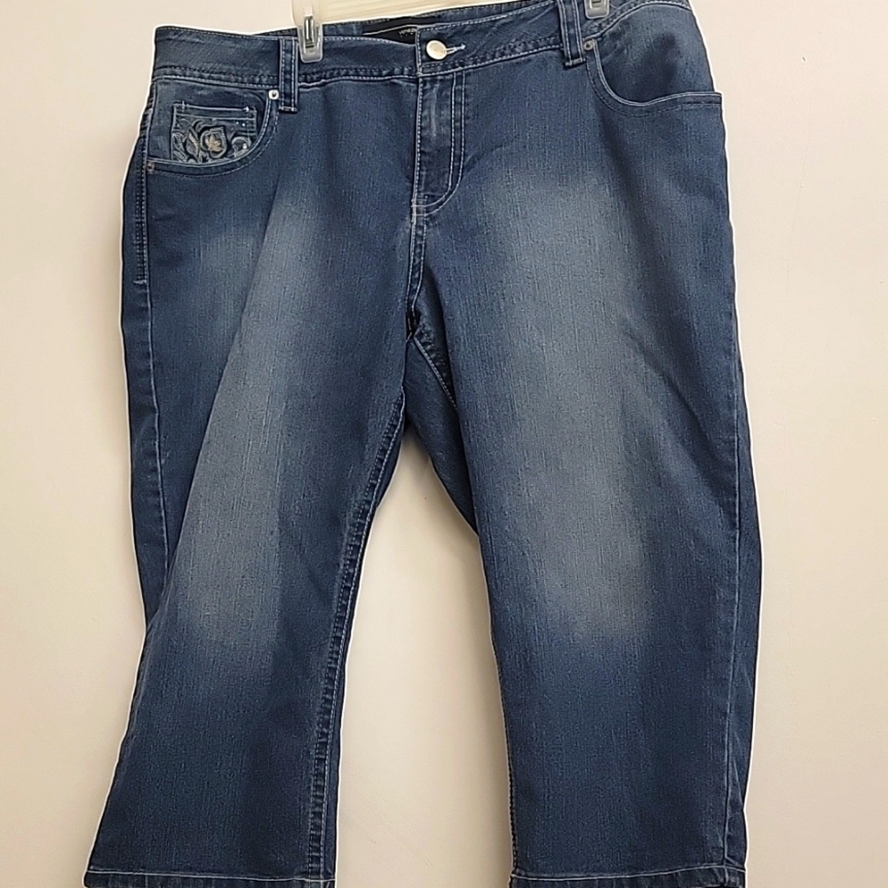 Venezia 20 Capri Pedal Pushers Jeans short Embroidered